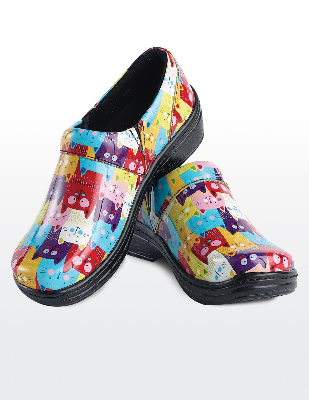 klogs-womens-amstercats-print-clogs